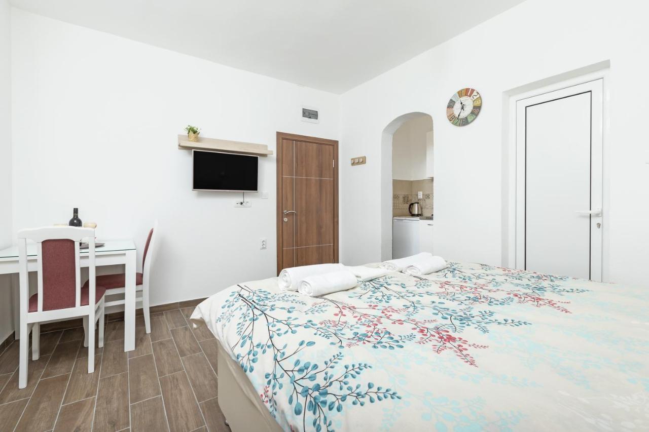 Apartments Natasa Радовичи Экстерьер фото